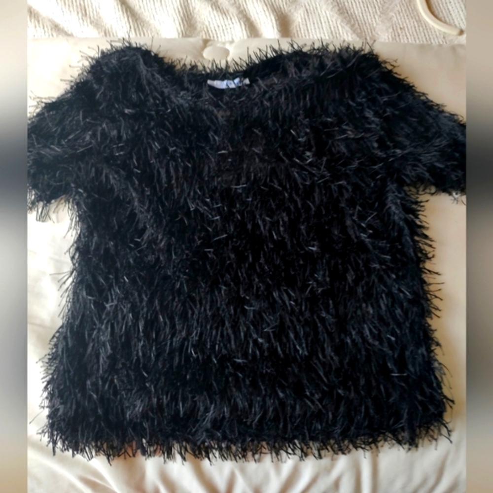 Zara Textured Fringe Short Sleeve Top - Picture 4 of 6